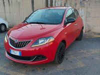Usata Lancia Ypsilon 69 CV (50 kW) 2022 Rosso Utilitaria