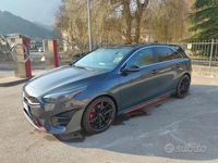 Usata Kia Ceed 204 CV (150 kW) 2023 Grigio Utilitaria