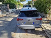 Usata VW Golf VIII 200 CV (147 kW) 2024 Grigio Station wagon