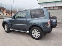 Usata Mitsubishi Pajero Instyle 170 CV (125 kW) 2010 Grigio SUV