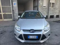 Begagnad Ford Focus Titanium 125 HK (91 kW) 2012 Grå Sedan