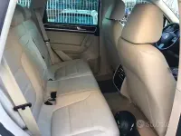 Usata VW Touareg 240 CV (176 kW) 2011 Bianco SUV