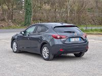 Begagnad Mazda 3 Exceed 105 HK (77 kW) 2016 Grå Sedan