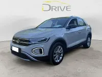 Usata VW T-Roc Style 110 CV (80 kW) 2023 Beige SUV