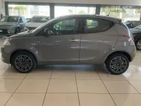 Usata Lancia Ypsilon S 70 CV (51 kW) 2024 Grigio Utilitaria