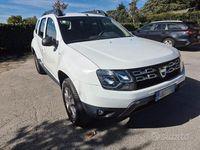 Usata Dacia Duster Lauréate 110 CV (80 kW) 2014 Bianco SUV