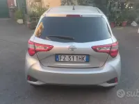 Usata Toyota Yaris 72 CV (52 kW) 2019 Grigio Berlina