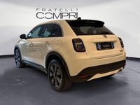 Usata Fiat 600 145 CV (106 kW) 2025 Bianco SUV