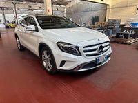 Usata Mercedes GLA180 Business 109 CV (80 kW) 2016 Bianco SUV