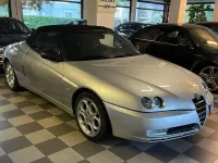 Usata Alfa Romeo Spider 165 CV (121 kW) 2003 Argento Cabrio