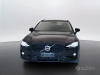 Usata Volvo V60 Plus 197 CV (144 kW) 2024 Nero Station wagon