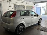 Usata Fiat Grande Punto Dynamic 78 CV (57 kW) 2006 Grigio Utilitaria