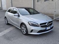 Usata Mercedes A180 Premium 122 CV (89 kW) 2017 Argento Berlina
