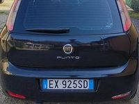Usata Fiat Punto Lounge 69 CV (50 kW) 2015 Nero Utilitaria