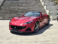 Usata Ferrari Portofino 620 CV (456 kW) 2023 Rosso Cabrio