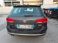 Usata VW Passat 170 CV (125 kW) 2011 Marrone Station wagon