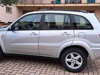 Usata Toyota RAV4 116 CV (85 kW) 2002 Argento SUV