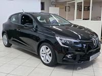 Begagnad Renault Clio V Business 101 HK (74 kW) 2022 Svart Sedan