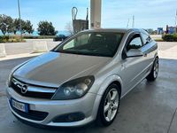 Usata Opel Astra GTC Cosmo 101 CV (74 kW) 2006 Grigio Berlina