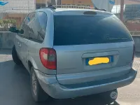 Usata Chrysler Voyager 143 CV (105 kW) 2004 Grigio Monovolume