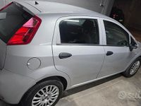 Usata Fiat Grande Punto 77 CV (56 kW) 2015 Grigio Utilitaria