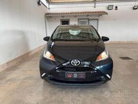 Usata Toyota Aygo Cool 69 CV (50 kW) 2017 Blu Utilitaria