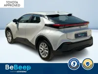 Usata Toyota C-HR Active 140 CV (102 kW) 2024 Bianco metallizzato SUV
