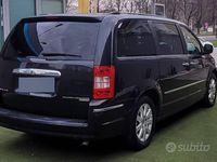 Usata Chrysler Grand Voyager Limited 163 CV (119 kW) 2011 Nero Monovolume