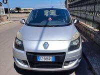 Usata Renault Scénic III 110 CV (80 kW) 2012 Grigio Monovolume