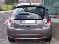 Usata Lancia Ypsilon 69 CV (50 kW) 2024 Grigio Utilitaria