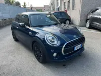 Usata Mini Cooper D 116 CV (85 kW) 2019 Blu/azzurro Utilitaria
