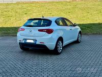 Usata Alfa Romeo Giulietta 120 CV (88 kW) 2016 Utilitaria