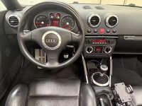Usata Audi TT Roadster 150 CV (110 kW) 2003 Nero Cabrio