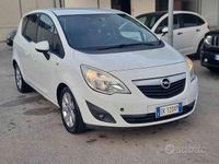 Usata Opel Meriva Cosmo 95 CV (69 kW) 2011 Bianco Monovolume