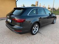 Begagnad Audi A4 S-Line 150 HK (110 kW) 2019 Svart Kombi