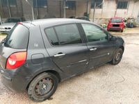 usata Renault Clio 1.2 5 porte OK NEOPATENTATI