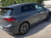Usata VW Golf VIII Style 131 CV (96 kW) 2022 Grigio Berlina