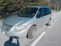 Usata Chrysler Voyager 150 CV (110 kW) 2006 Grigio Monovolume