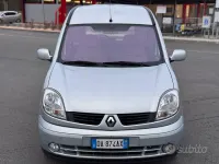 Usata Renault Kangoo Luxe 68 CV (50 kW) 2006 Grigio Monovolume