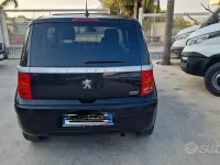 Usata Peugeot 1007 68 CV (50 kW) 2005 Nero Monovolume