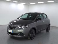 Usata Lancia Ypsilon Gold 69 CV (50 kW) 2022 Grigio Utilitaria