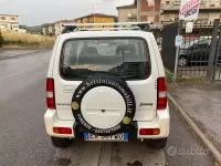 Usata Suzuki Jimny 85 CV (62 kW) 2010 Bianco SUV