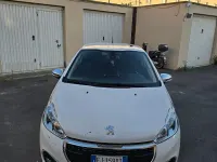Usata Peugeot 208 GT-line 100 CV (73 kW) 2017 Bianco Utilitaria