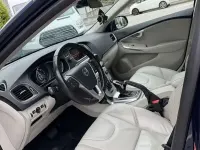 Usata Volvo V40 Ocean Race 120 CV (88 kW) 2015 Blu/azzurro Station wagon