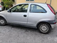 Usata Opel Corsa 58 CV (42 kW) 2002 Grigio Utilitaria