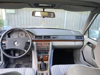 Usata Mercedes E200 1989 Nero Berlina