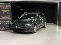 Usata VW Golf VIII Life 116 CV (85 kW) 2022 Grigio Berlina