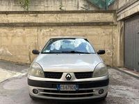Usata Renault Clio II Authentique 58 CV (42 kW) 2005 Berlina