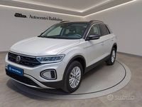 Usata VW T-Roc Life 110 CV (80 kW) 2023 Grigio SUV
