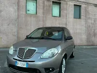 Usata Lancia Ypsilon 77 CV (56 kW) 2010 Viola Utilitaria
